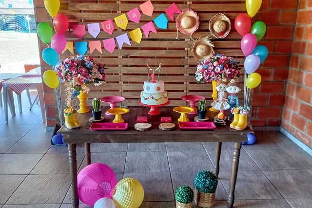 Decoração de Aniversário Infantil tema Festa Junina