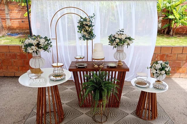 Decoração de Casamento Mini Wedding com Painel Romano